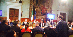 file/ELEMENTO_NEWSLETTER/14082/incontroRenzi_250615.gif