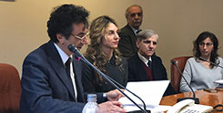 file/ELEMENTO_NEWSLETTER/17755/Madia_Marianna_firma_contratto_comparto_230217.jpg