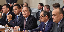 file/ELEMENTO_NEWSLETTER/18580/DiMaio_Moavero_Centinaio_etc_cabina_regia110918.jpg
