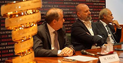 file/ELEMENTO_NEWSLETTER/18657/Bonaccini-presentaz-giro-dItalia-240918.jpg