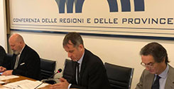 file/ELEMENTO_NEWSLETTER/18978/ConferenzaRegioni_BonacciniCapariniFontana_221118.jpg