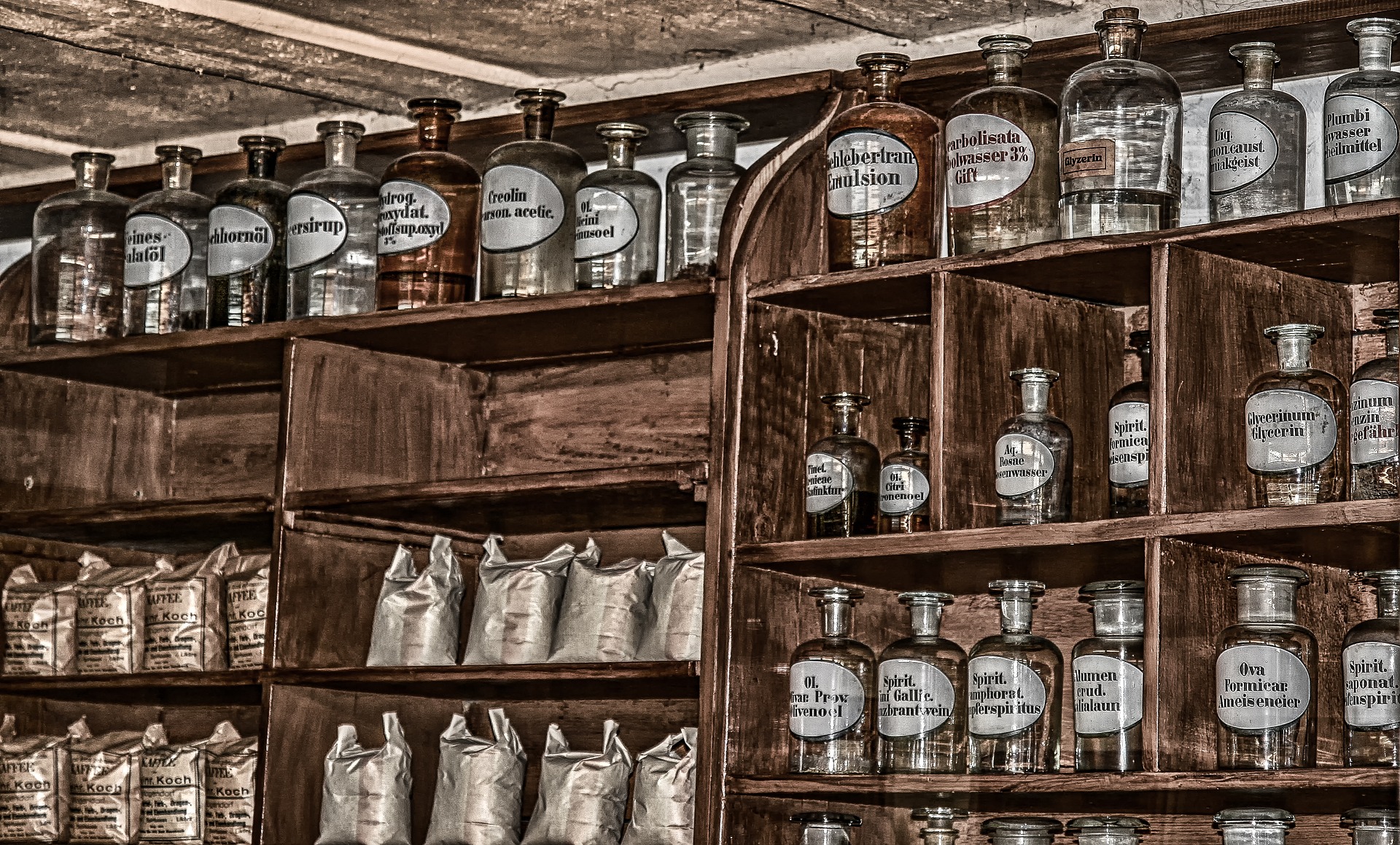 file/ELEMENTO_NEWSLETTER/20345/FARMACIA_pharmacy-3377670_1920.jpg