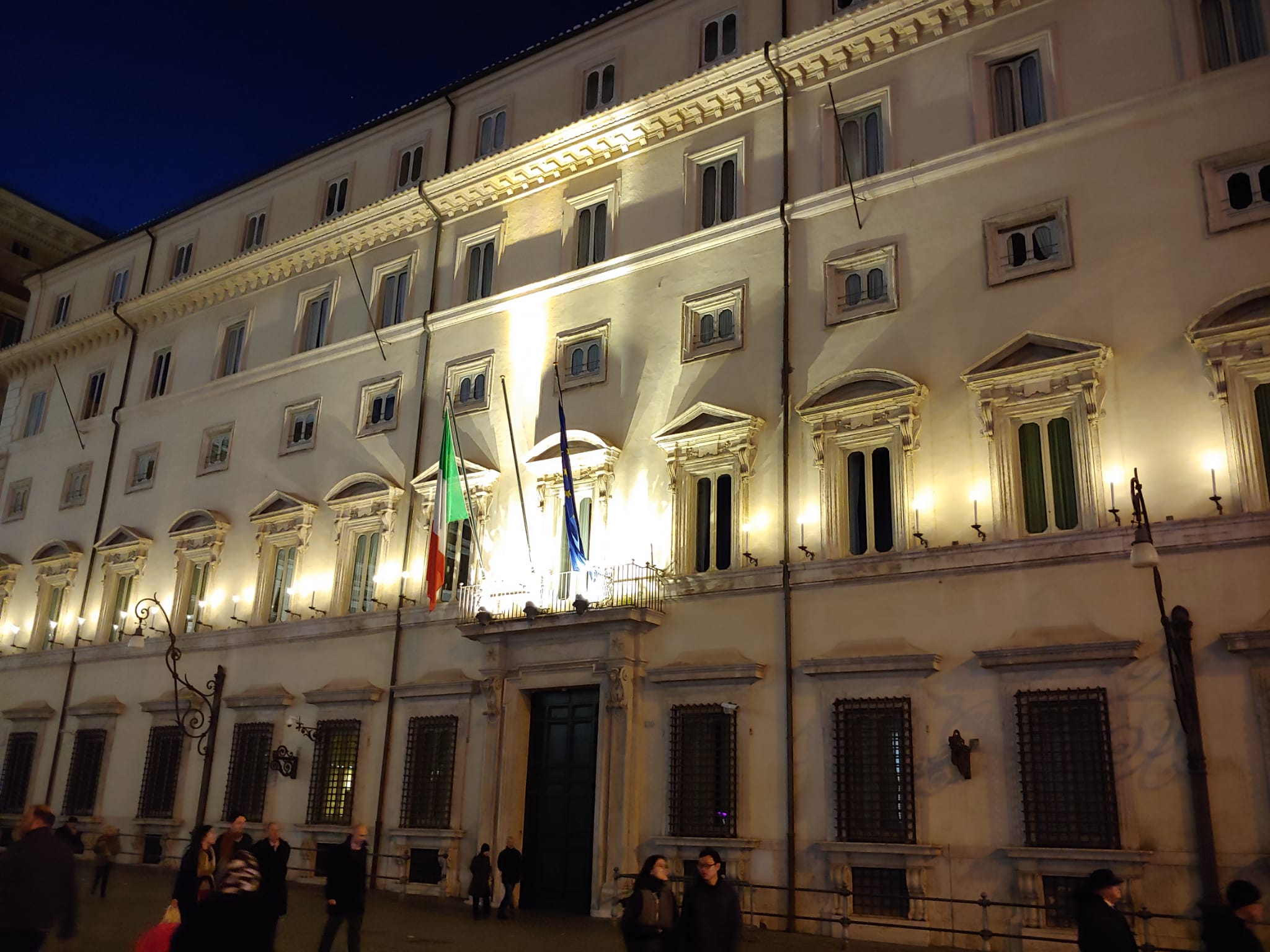 file/ELEMENTO_NEWSLETTER/23876/palazzo-Chigi-notturno.jpg