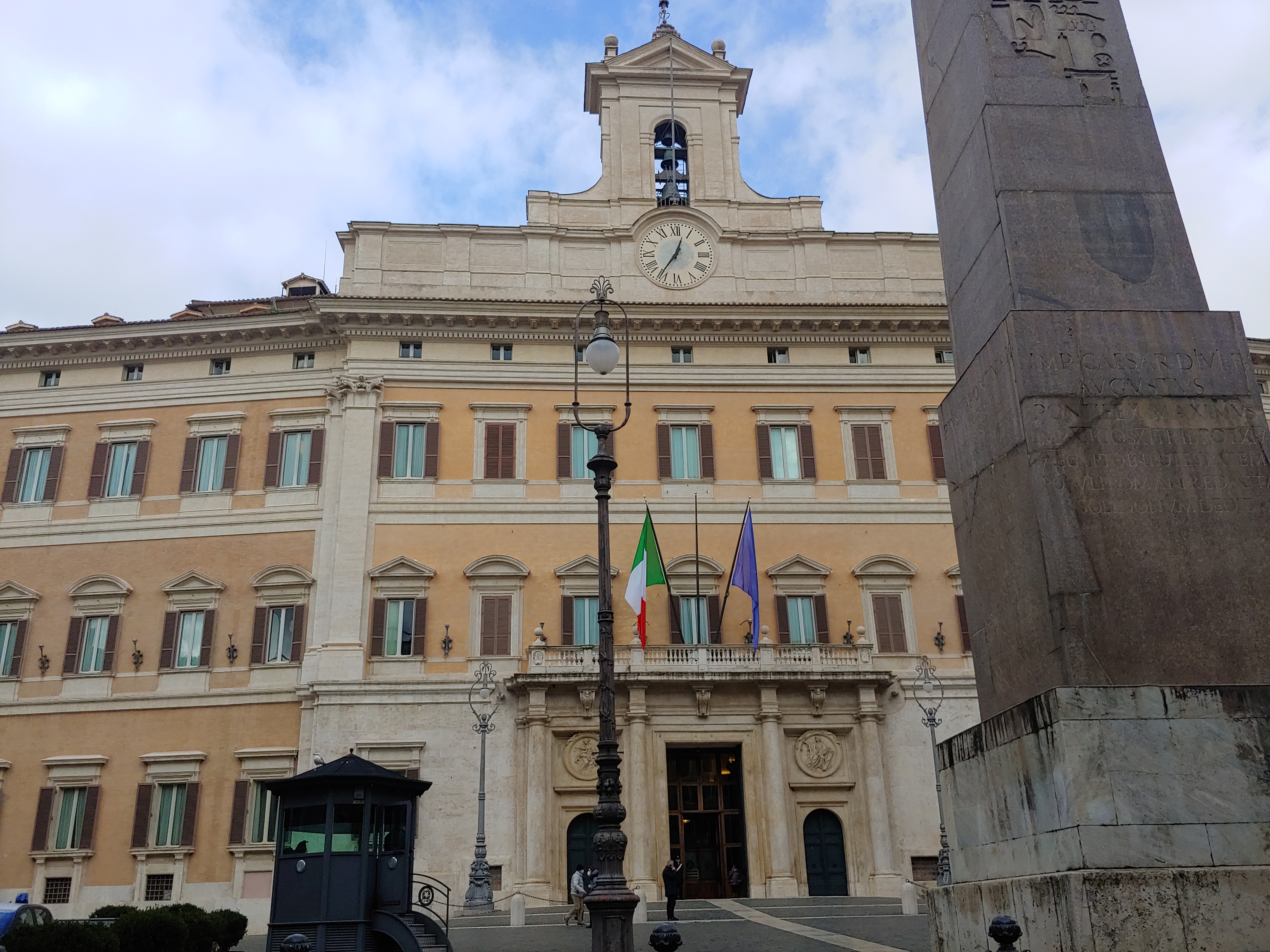 file/ELEMENTO_NEWSLETTER/24043/piazza-del-parlamento.jpg